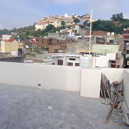 Goenka Home Stay Barsana Chhata Екстериор снимка